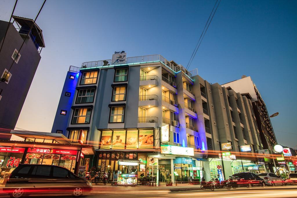 Paksaa Boutique Hotel Patong Bagian luar foto