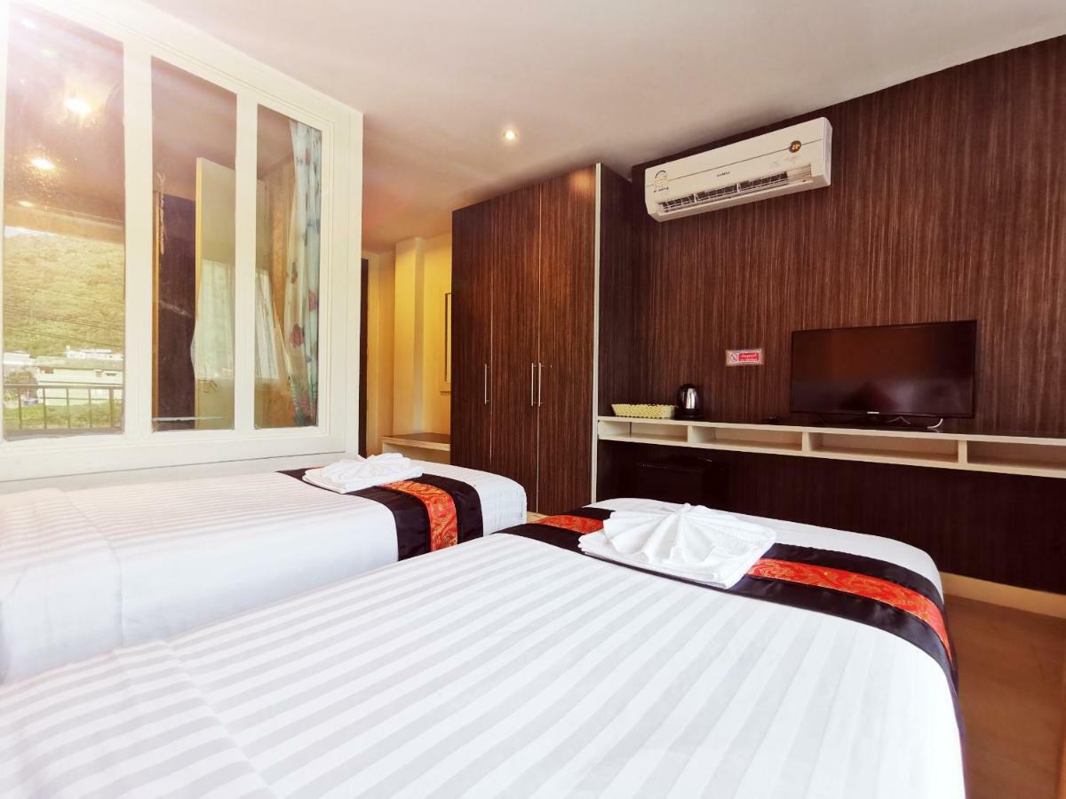 Paksaa Boutique Hotel Patong Bagian luar foto