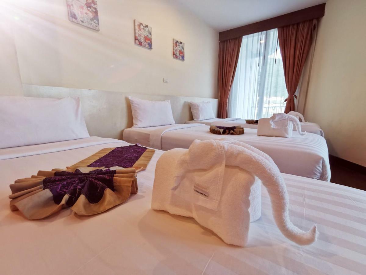 Paksaa Boutique Hotel Patong Bagian luar foto