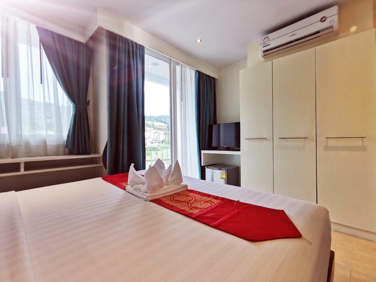 Paksaa Boutique Hotel Patong Bagian luar foto