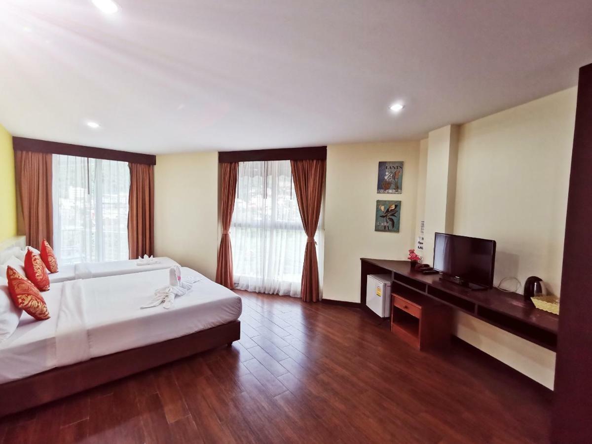 Paksaa Boutique Hotel Patong Bagian luar foto
