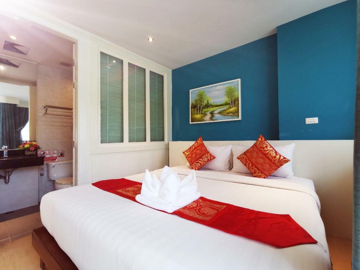 Paksaa Boutique Hotel Patong Bagian luar foto