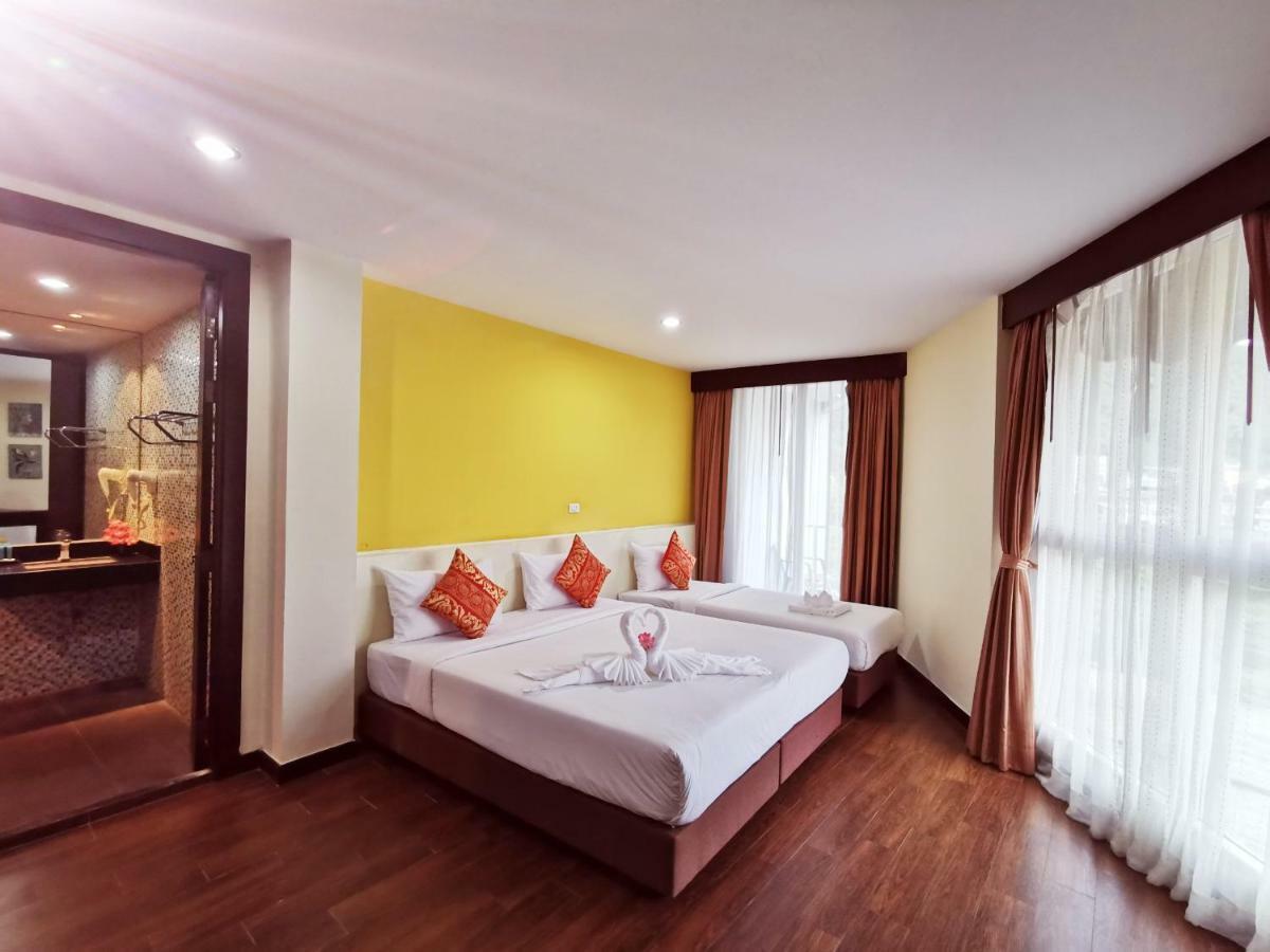 Paksaa Boutique Hotel Patong Bagian luar foto