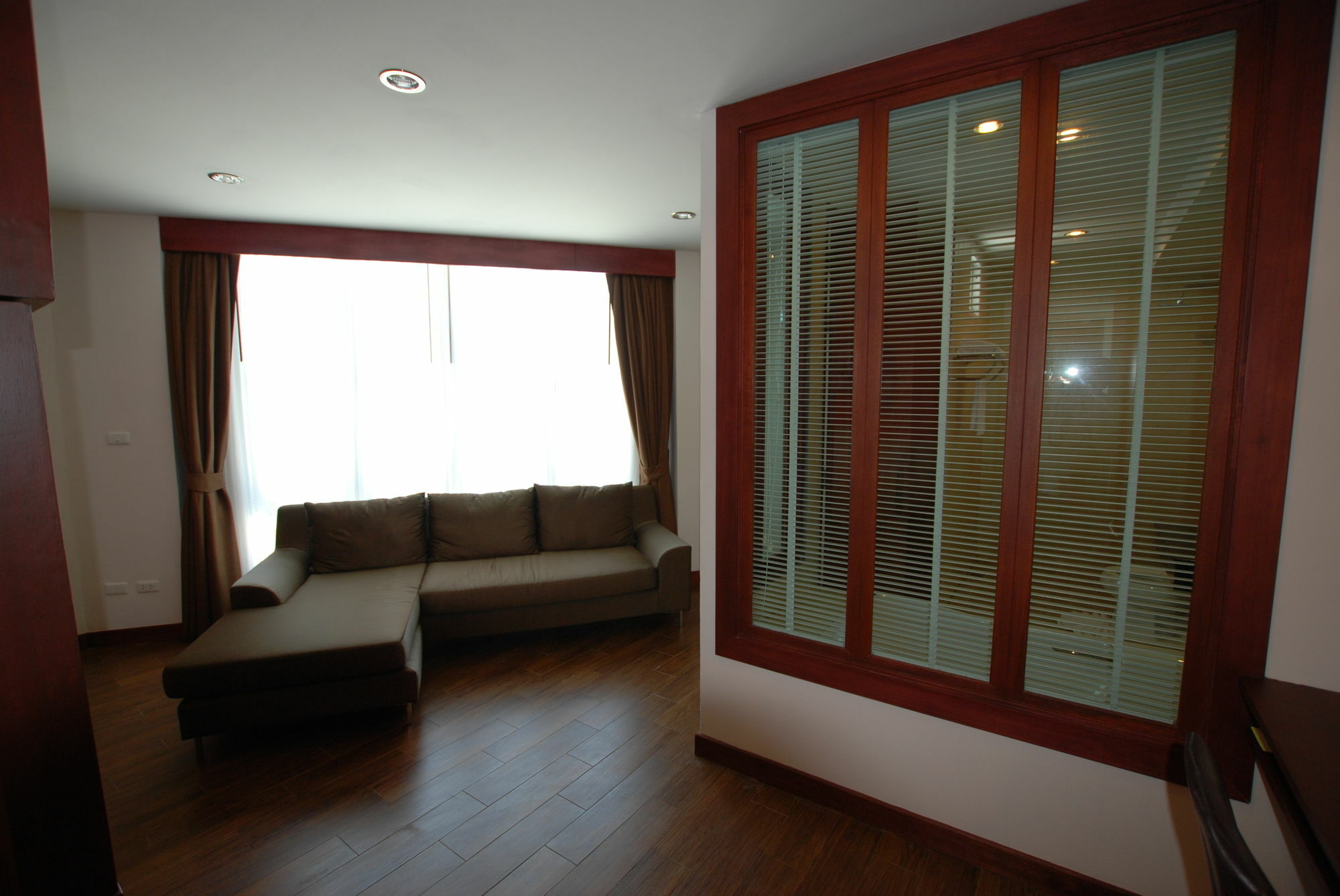 Paksaa Boutique Hotel Patong Bagian luar foto