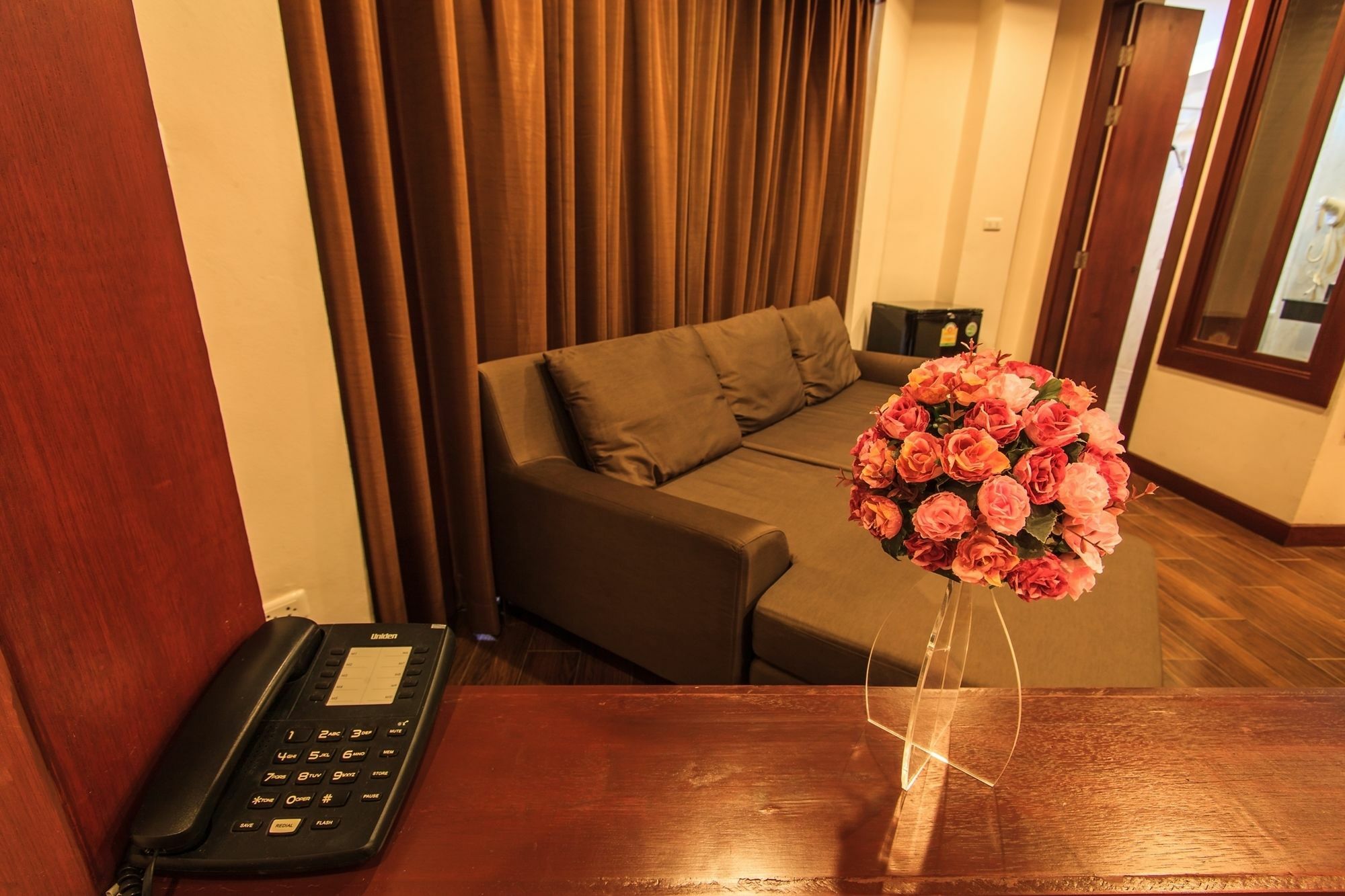 Paksaa Boutique Hotel Patong Bagian luar foto