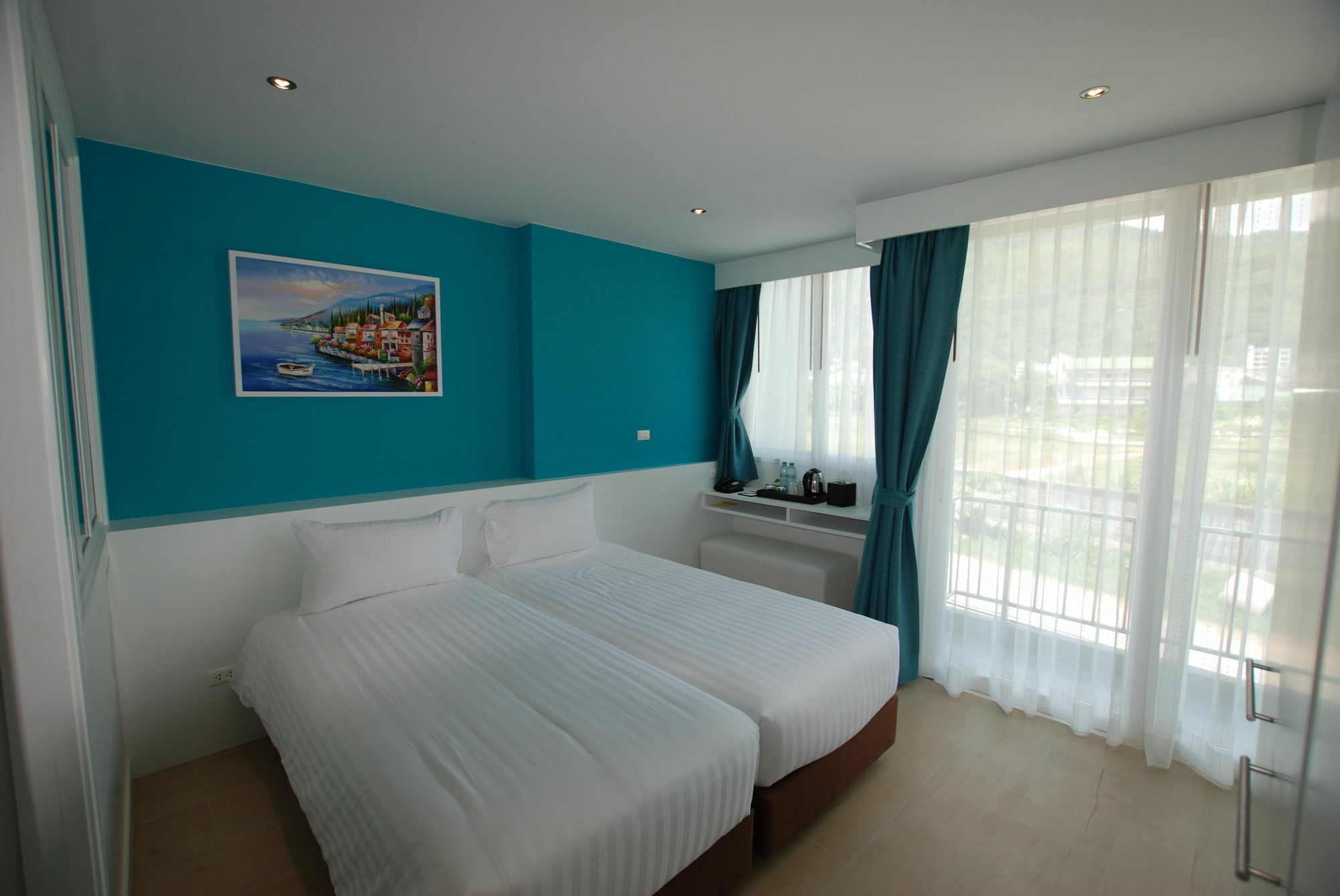 Paksaa Boutique Hotel Patong Bagian luar foto